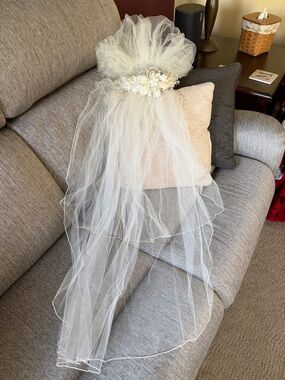 Ivory Bridal Veil with Floral Headpiece